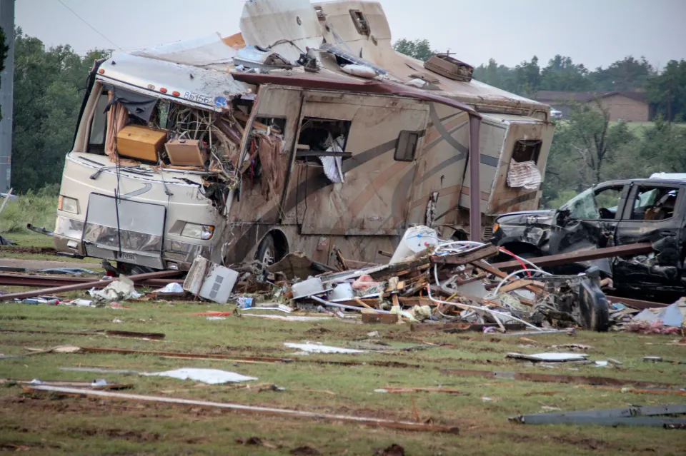 Declaran zona de emergencia en localidades afectadas por devastador tornado en Texas