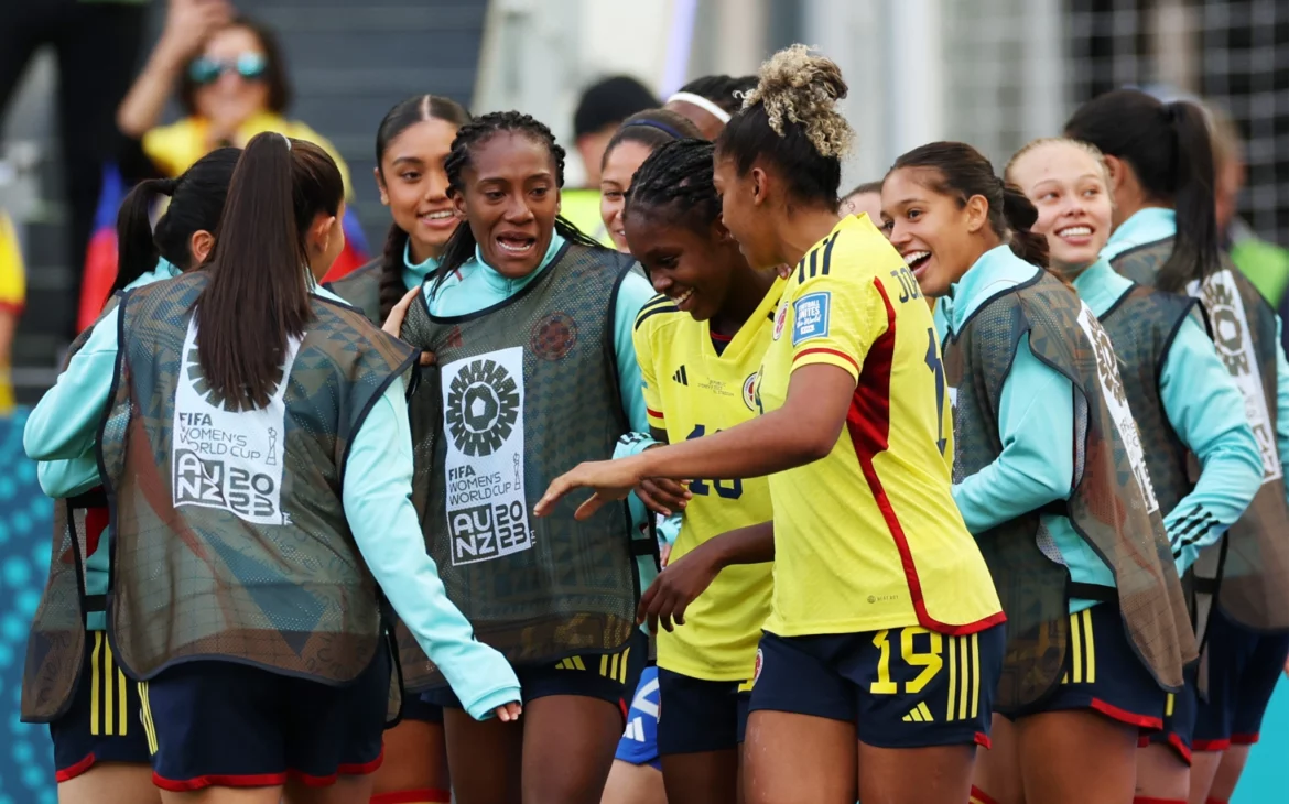 Selección Colombia celebra junto a J Balvin el triunfo ante Corea del Sur