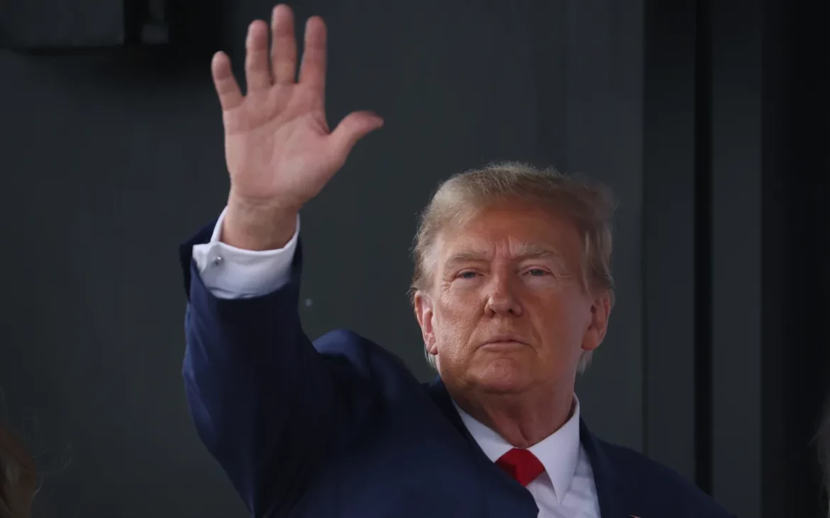 Trump dice que será dictador sólo el “primer día” si es elegido presidente