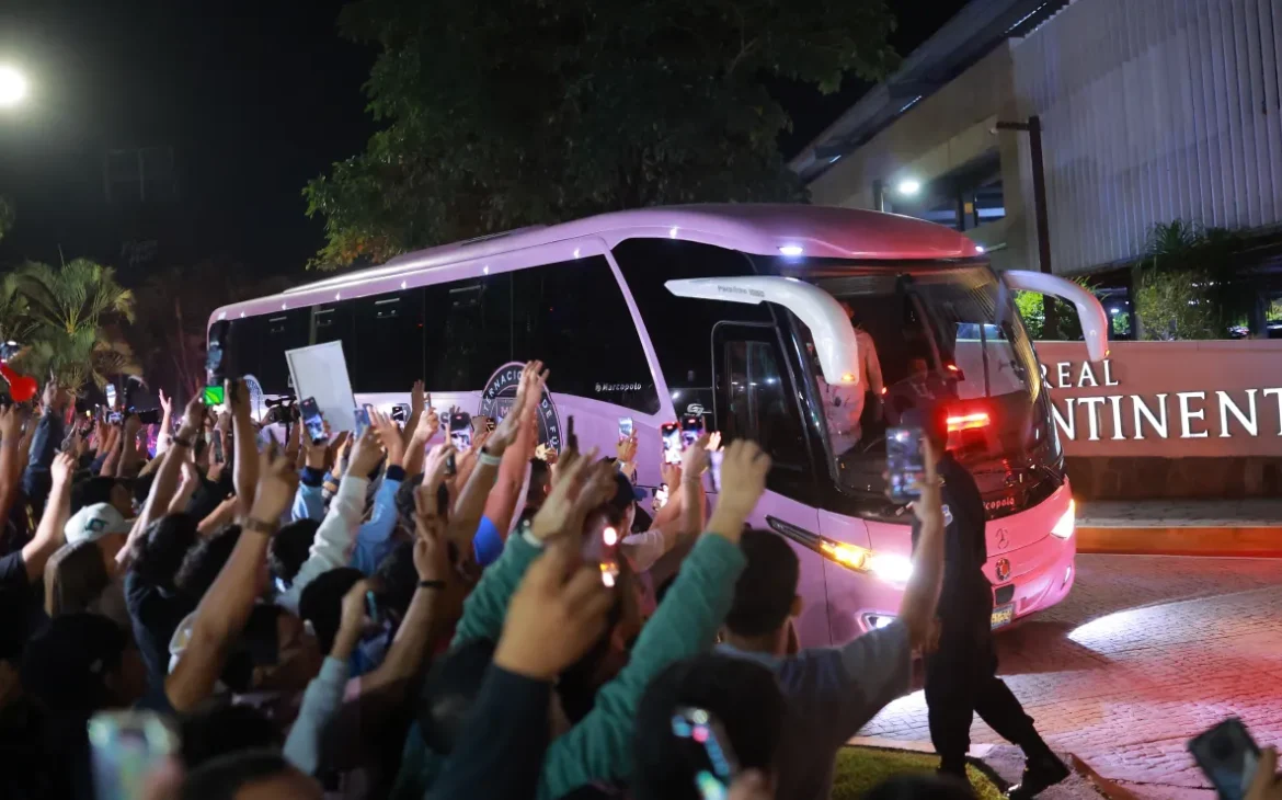 La llegada de Lionel Messi a El Salvador causó furor entre los aficionados (Video)