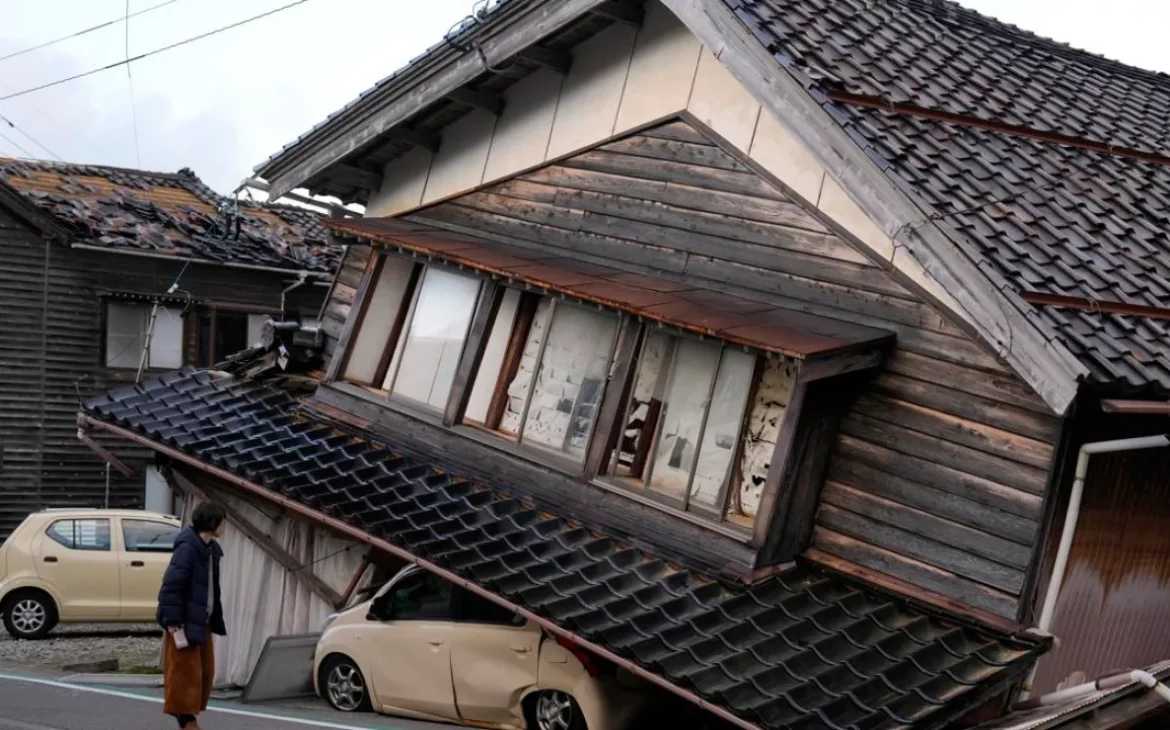 Sube a 48 los muertos en Japón tras el terremoto de 7.6 grados